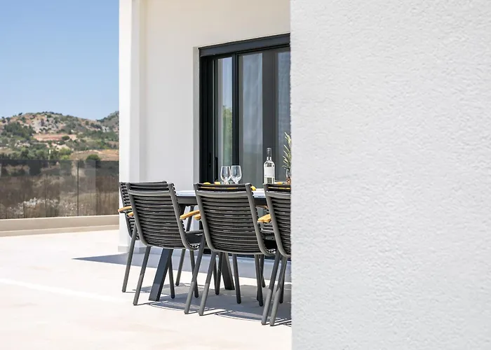 Blue Sunrise 1 فيلة